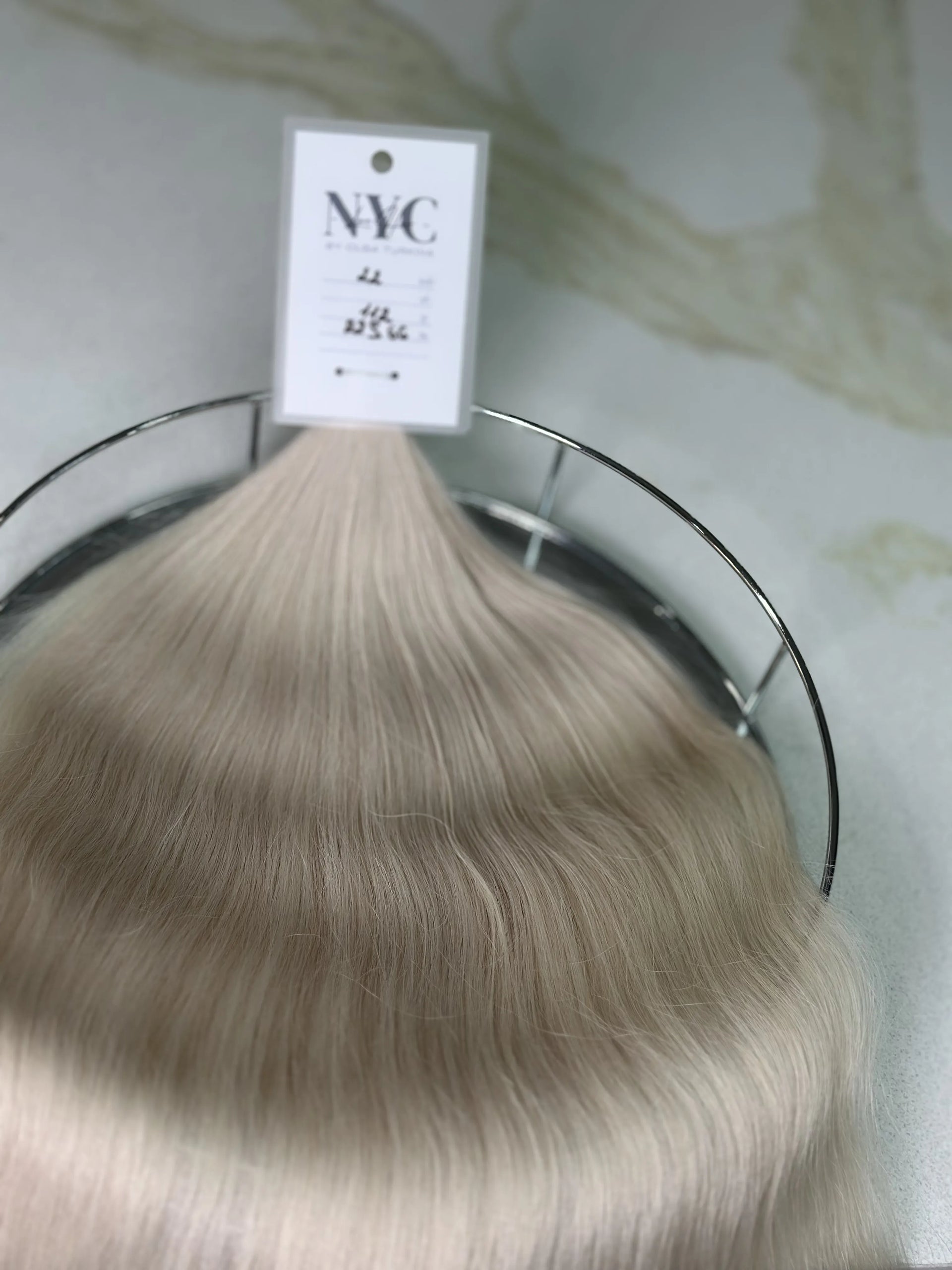 Bulk Slavic hair, colored ,wavy 22 inch: 111g