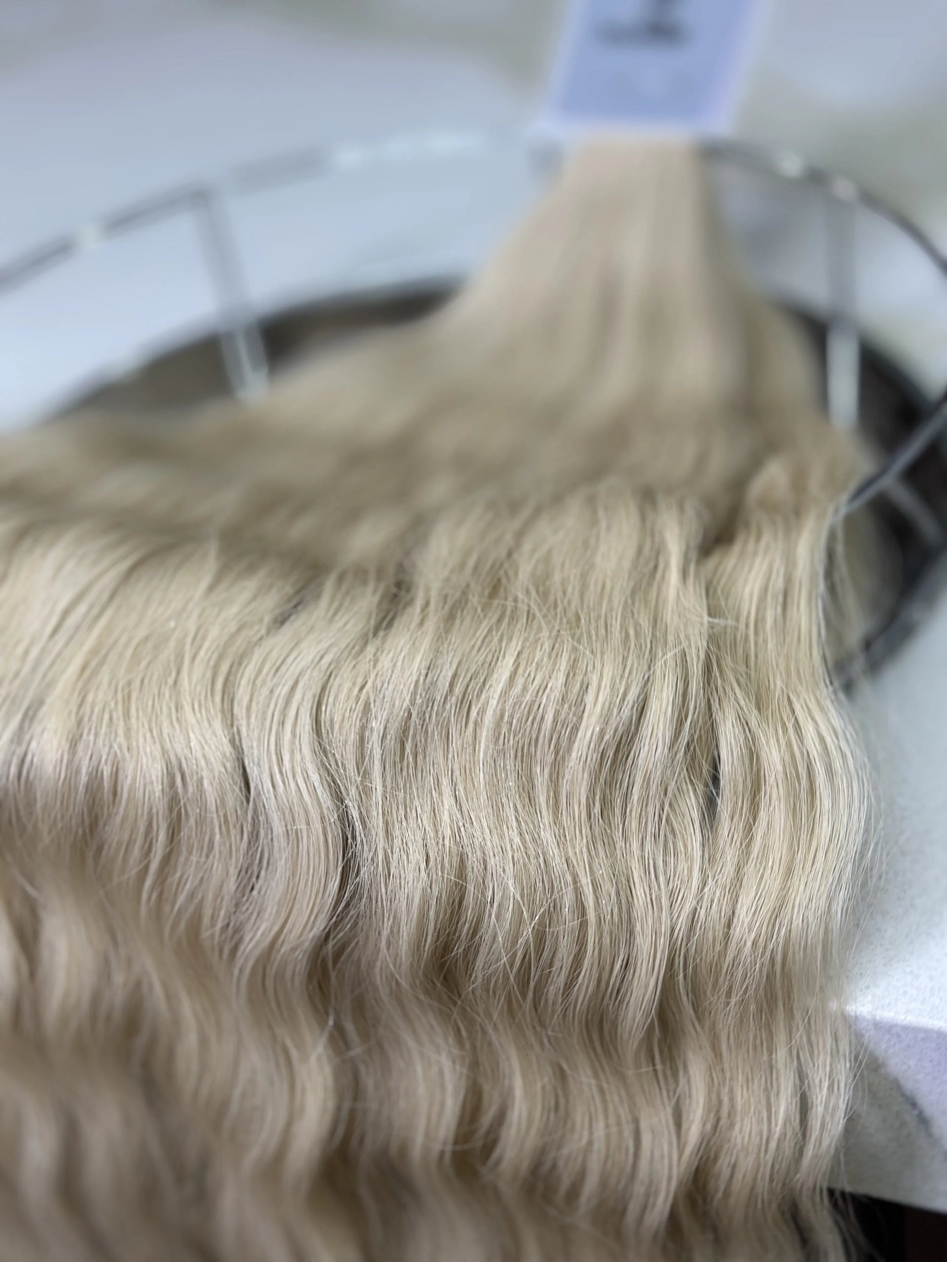 K-tip Slavic hair, colored, wavy 26 inch, 136gr, 186str