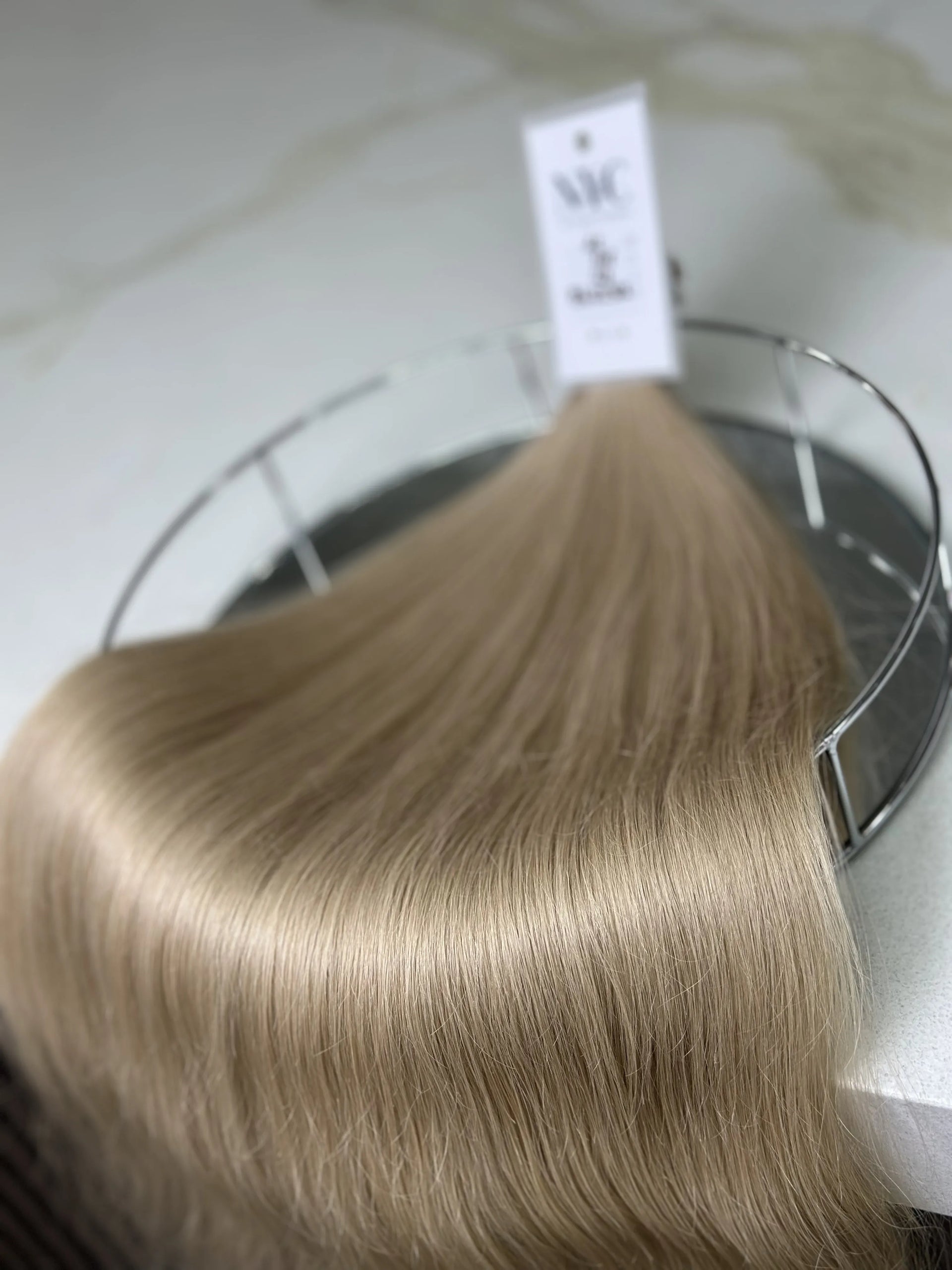 K-tip Slavic hair, colored, wavy 22 inch, 129gr, 205 str