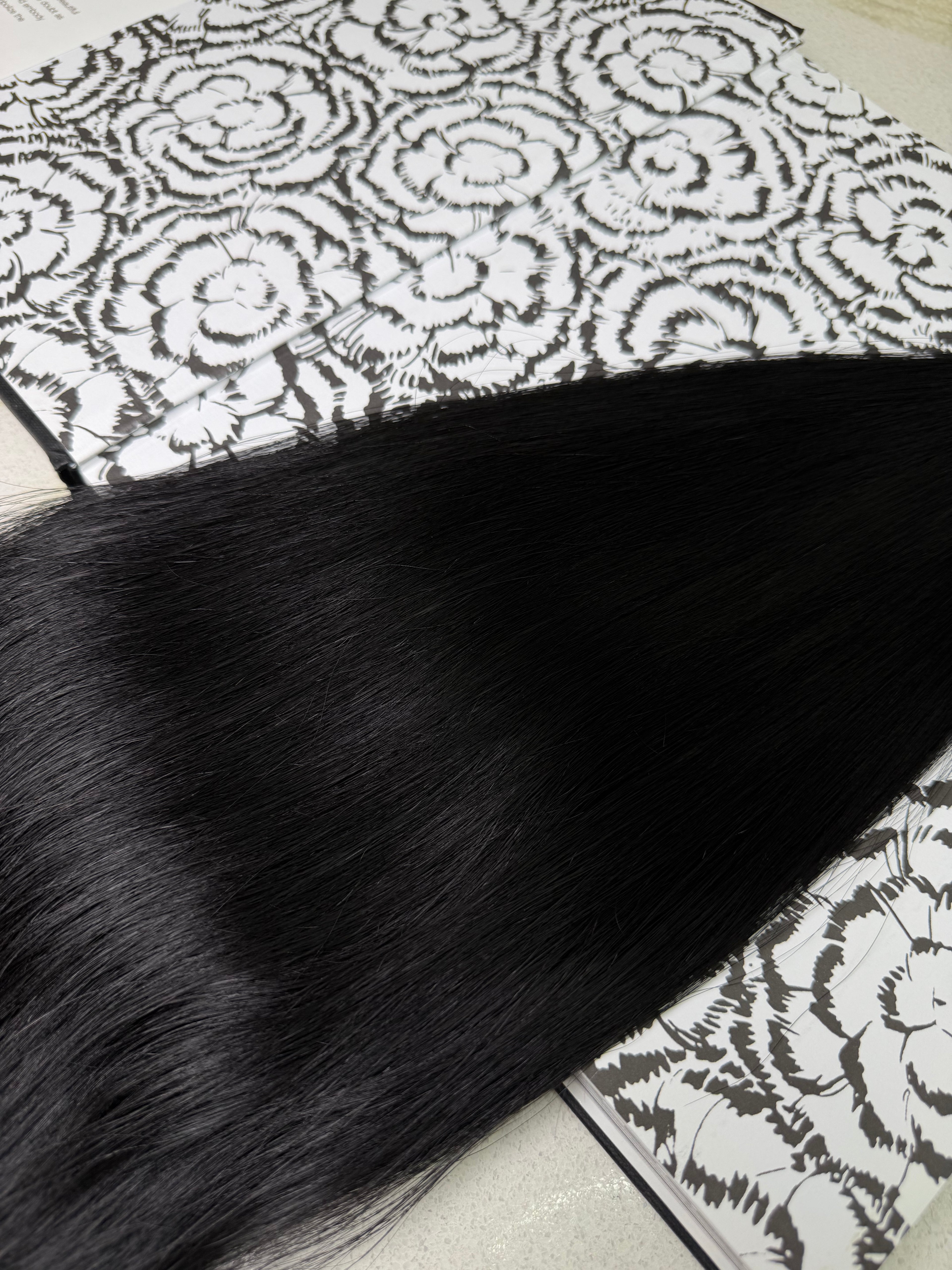 Premium Slavic K-Tip Extensions – Black Wavy 26" | 171 Strands | 115 g