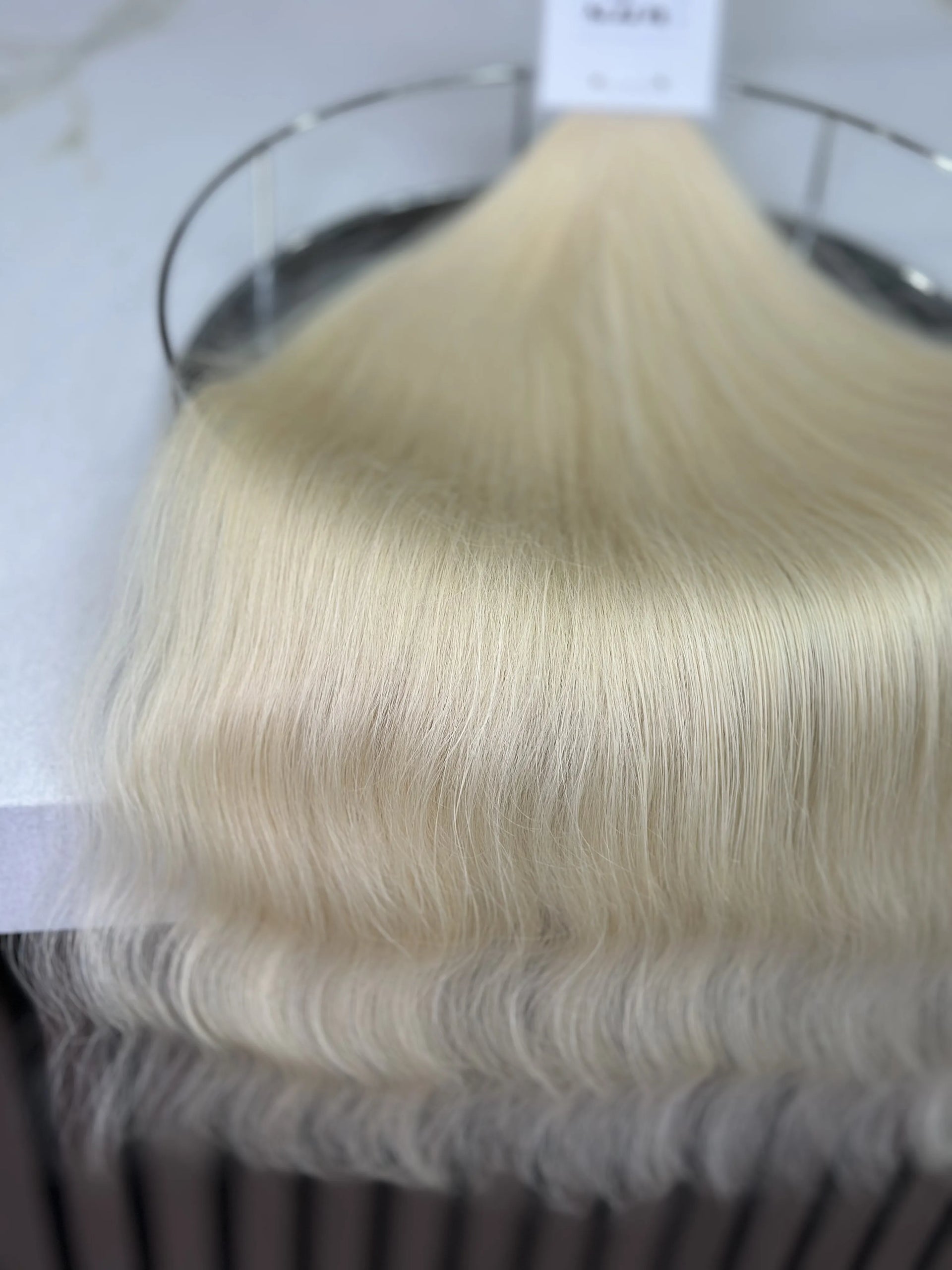 K-tip Slavic hair, colored, wavy 22 inch, 119gr, 240 str