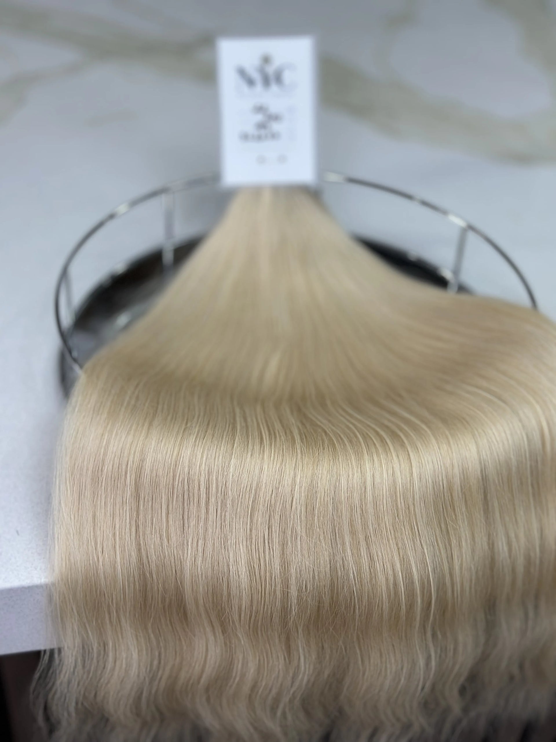 K-tip Slavic hair, colored, wavy 22 inch, 143gr, 240 str