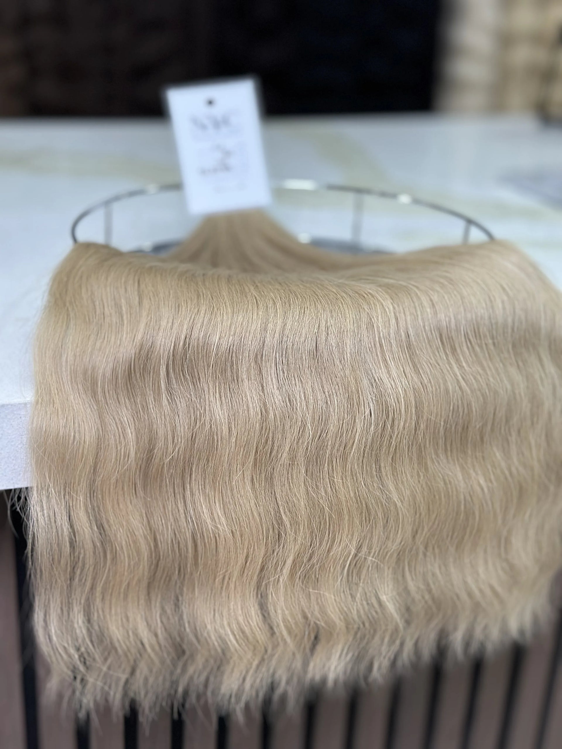 K-tip Slavic hair, colored, wavy 22 inch, 134gr, 192str