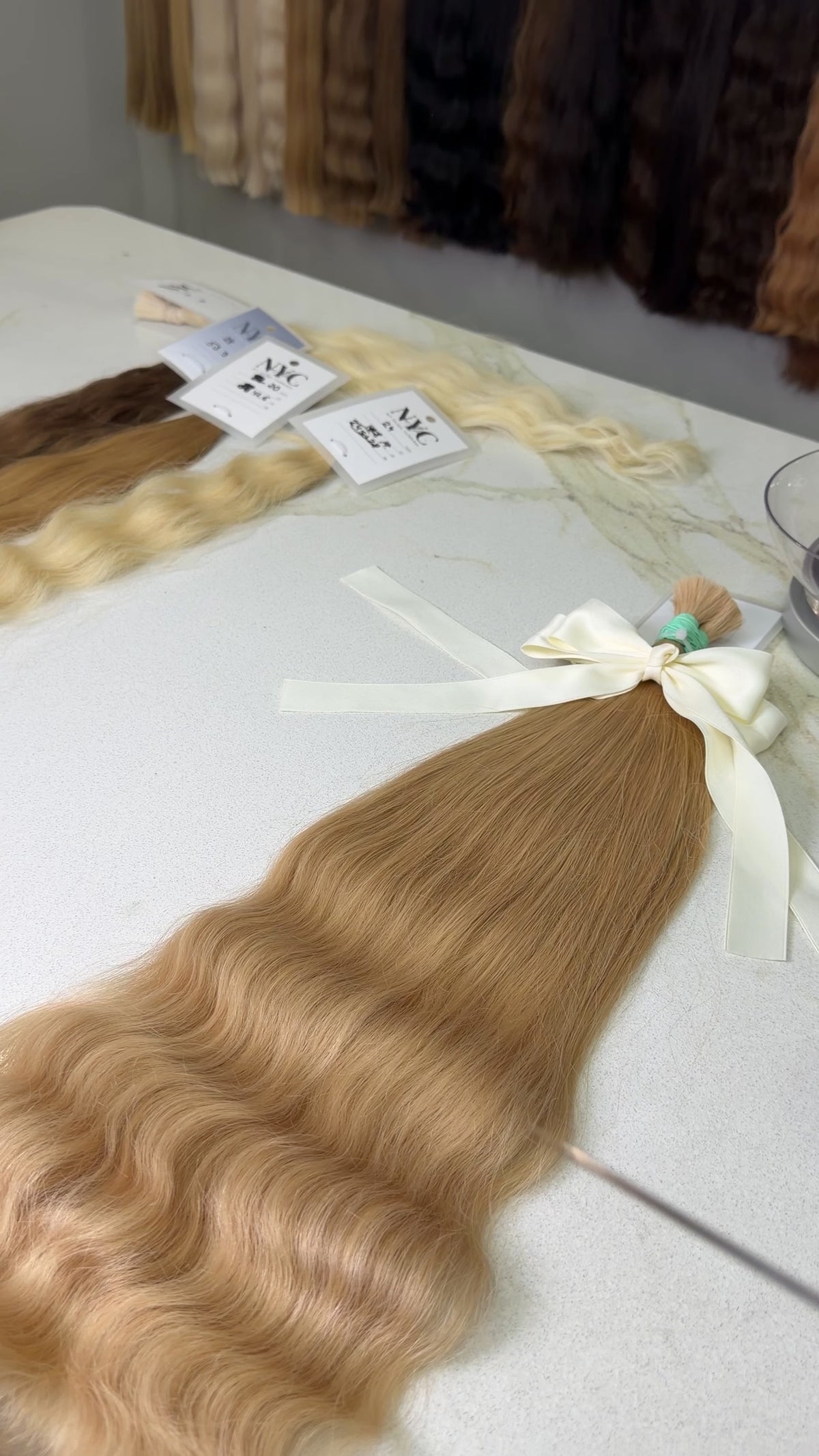 Premium Slavic Colored Hair – Blonde Wavy Bulk, 22 Inch, 121g