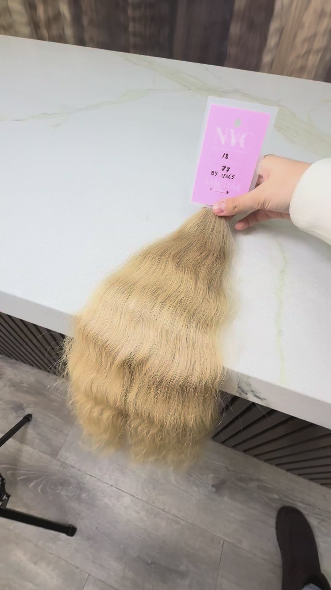 Russian Slavic virgin bulk hair ponytail video - 18" warm blonde wavy texture movement and shine demonstration